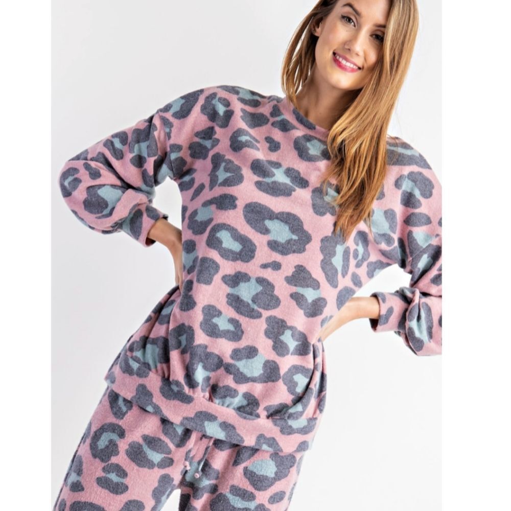 Leopard Print Jogger Set - Picture 2 of 3